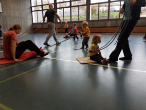 Mutter-Kind-Turnen mit freien Plätzen