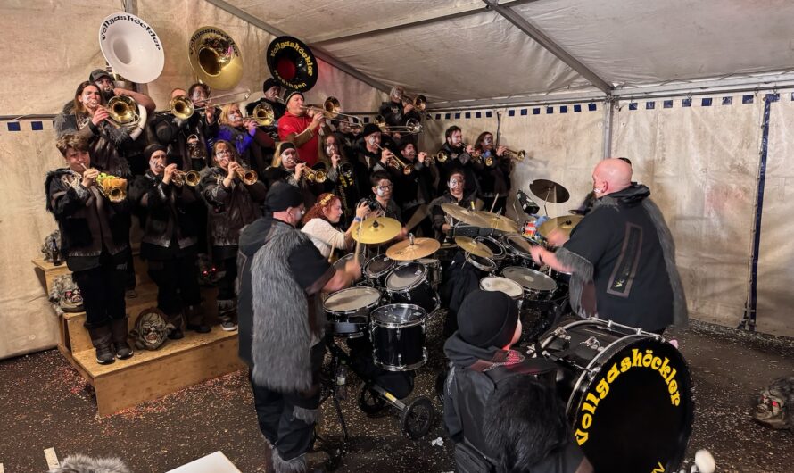 Ein gemütlicher Maskenball mit viel Guggenpower in Obfelden